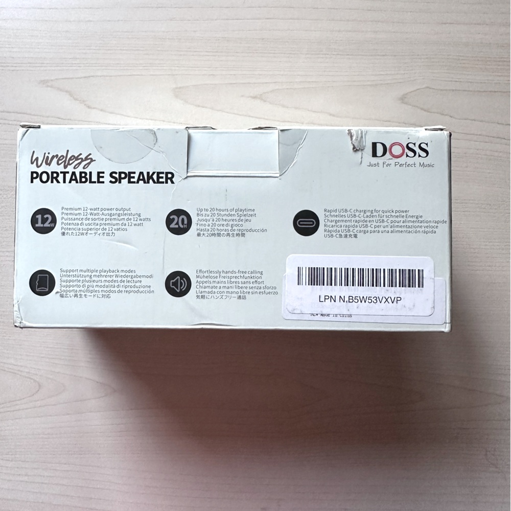 DOSS SoundBox Touch Wireless Bluetooth Speaker with 12W HD Sound and Bass - Picture 2 of 9